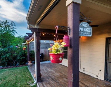 1032 Dyer Crossing Way - Photo Thumbnail 24