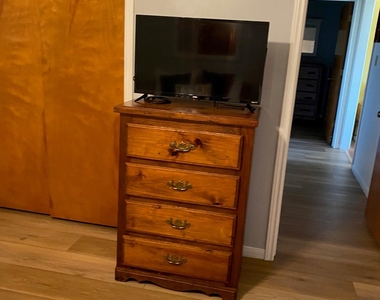209 Crest Dr - Photo Thumbnail 8