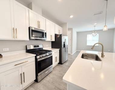 878 Cedar Slough Drive - Photo Thumbnail 11