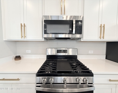878 Cedar Slough Drive - Photo Thumbnail 12