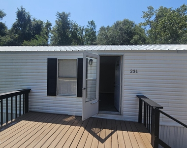 231 Lakeview Court - Photo Thumbnail 2