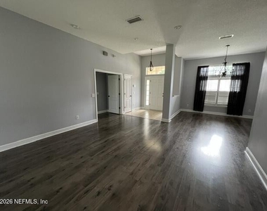 200 Joseph Lake Court - Photo Thumbnail 10