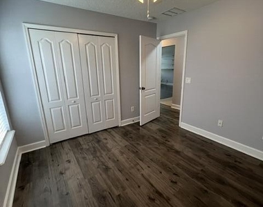 200 Joseph Lake Court - Photo Thumbnail 25