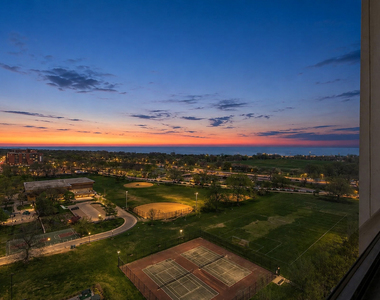 4343 N Clarendon Avenue - Photo Thumbnail 1