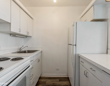 4343 N Clarendon Avenue - Photo Thumbnail 7