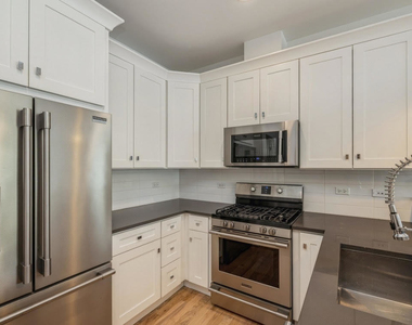 2505 W Potomac Avenue - Photo Thumbnail 4