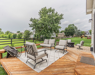 16w674 Hawthorne Court - Photo Thumbnail 22