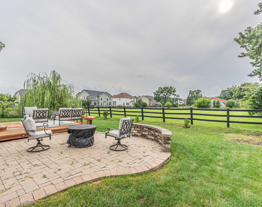 16w674 Hawthorne Court - Photo Thumbnail 23