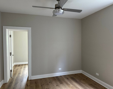 11320 S Edbrooke Avenue - Photo Thumbnail 13
