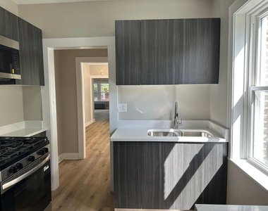 11320 S Edbrooke Avenue - Photo Thumbnail 5