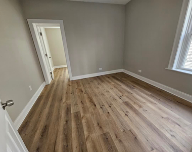 11320 S Edbrooke Avenue - Photo Thumbnail 12