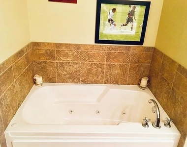 77 N Quentin Road - Photo Thumbnail 11