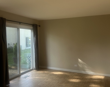 2464 Devonshire Court - Photo Thumbnail 3