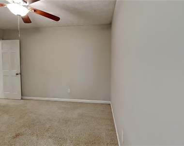 3867 Buckland Drive Sw - Photo Thumbnail 12