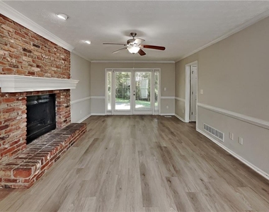 3867 Buckland Drive Sw - Photo Thumbnail 1