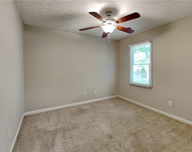 3867 Buckland Drive Sw - Photo Thumbnail 13