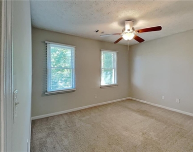 3867 Buckland Drive Sw - Photo Thumbnail 11