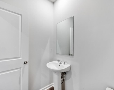 909 Colton Drive - Photo Thumbnail 2