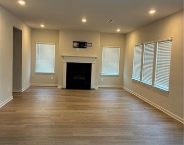 3120 Train Street - Photo Thumbnail 6