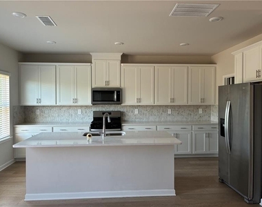 3120 Train Street - Photo Thumbnail 4