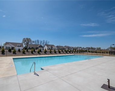 729 Glenside Drive - Photo Thumbnail 29