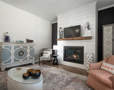 729 Glenside Drive - Photo Thumbnail 7
