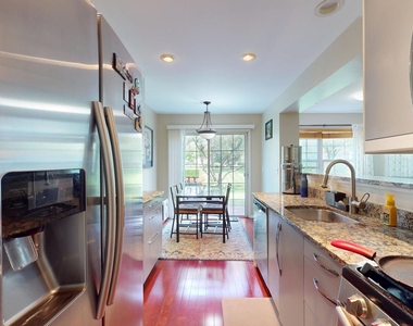 2890 Ashling Court - Photo Thumbnail 7