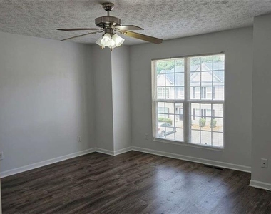 2861 Creek Bottom Court - Photo Thumbnail 7