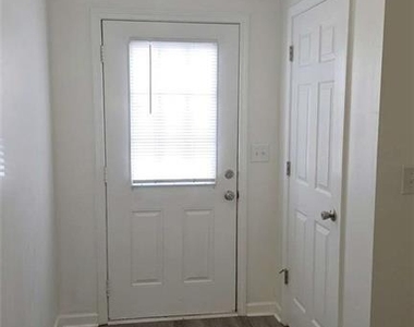 2861 Creek Bottom Court - Photo Thumbnail 8