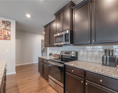 2205 Apollo Place - Photo Thumbnail 9