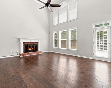 3247 Green Farm Trail Ne - Photo Thumbnail 9
