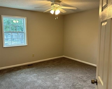 1923 Cheatham Woods Drive - Photo Thumbnail 11