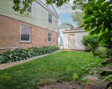 917 Hamlin Street - Photo Thumbnail 13