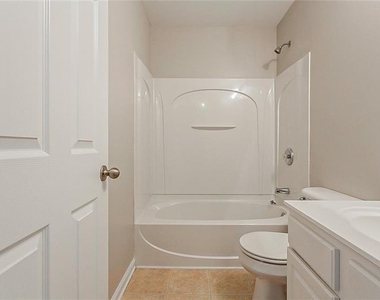 3035 Whittier Way - Photo Thumbnail 24