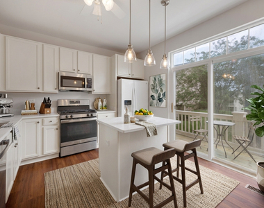3061 Hughsdale Street - Photo Thumbnail 7