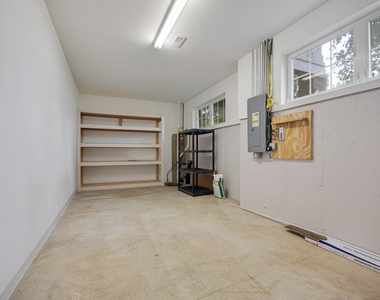 3061 Hughsdale Street - Photo Thumbnail 22