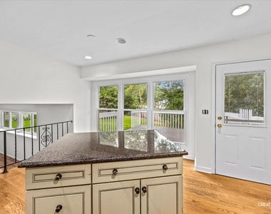 1333 Briarwood Drive - Photo Thumbnail 8
