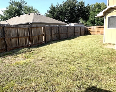 2002 Greencourt Drive - Photo Thumbnail 8