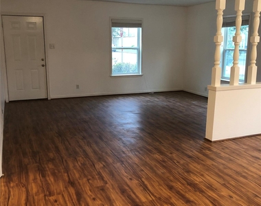 4236 Ruskin Street - Photo Thumbnail 2