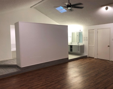 4236 Ruskin Street - Photo Thumbnail 6