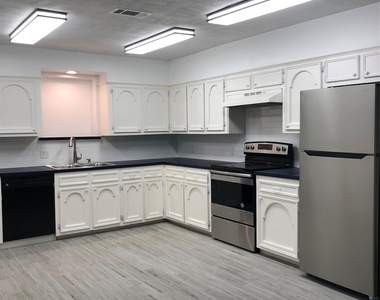 4236 Ruskin Street - Photo Thumbnail 4