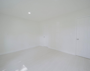 1419 Chestnut Ridge Road - Photo Thumbnail 14
