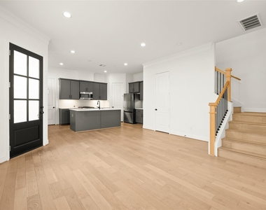 946 Judiway Street - Photo Thumbnail 8