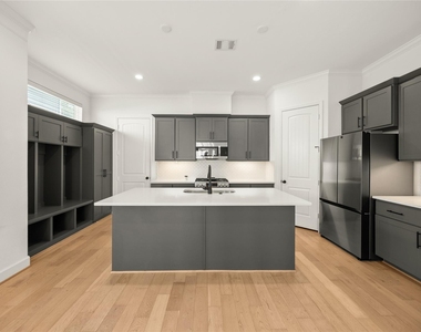 946 Judiway Street - Photo Thumbnail 5