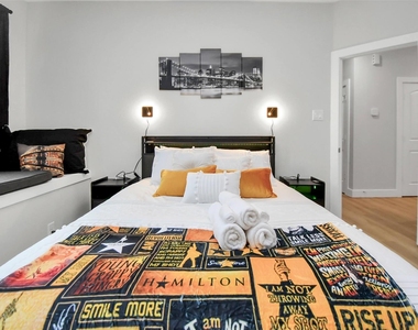5718 Beall Street - Photo Thumbnail 14