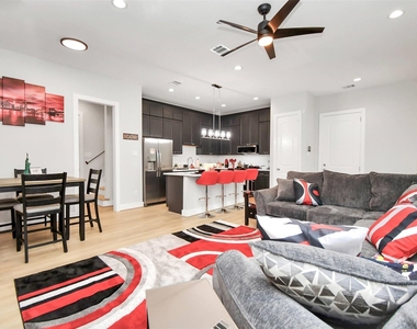 5718 Beall Street - Photo Thumbnail 3