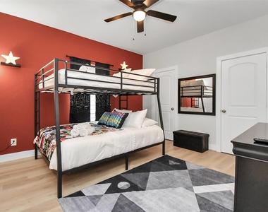 5718 Beall Street - Photo Thumbnail 15
