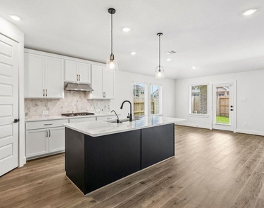 2814 Clapbread Lane - Photo Thumbnail 7