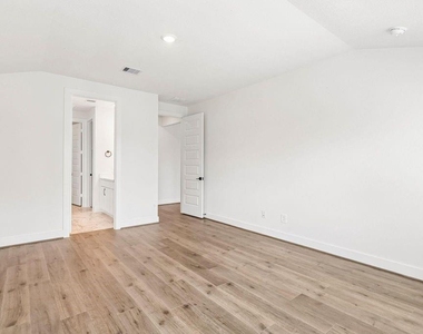 2814 Clapbread Lane - Photo Thumbnail 22