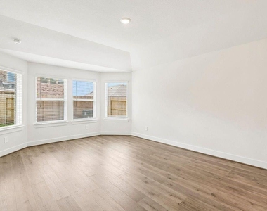 2814 Clapbread Lane - Photo Thumbnail 10